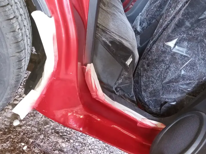 Acabado del borde inferior después de la reparación.